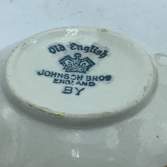 Vintage Johnson Bros England Old English Floral  Covered Sugar and Creamer - Picture 9 of 9